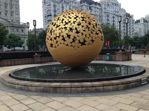 Fábrica personalizada abstracta ecológica tamaño real al aire libre cuadrado cobre metal bronce escultura