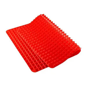 Sartén antiadherente de silicona con forma de pirámide roja para hornear, herramientas de cocina, alfombrilla de silicona personalizada para barbacoa - Product Image 1