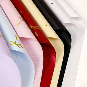 <span class=keywords><strong>Papel</strong></span> <span class=keywords><strong>de</strong></span> Envoltura Floral Impermeable Recubierto al por Mayor <span class=keywords><strong>con</strong></span> Lazo, <span class=keywords><strong>Papel</strong></span> Desechable para Envolver Flores para Floristerías - Product Image 1
