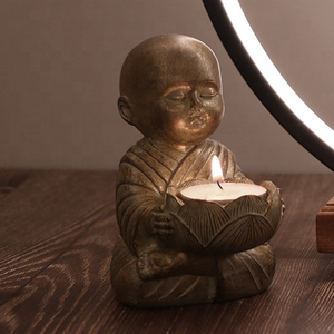 Tenendo loto candelabro piccolo monaco fatto a mano in resina Buddha figurina scrivania profumato Buddha giardino Bonsai Mini ornamenti - Product Image 5