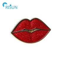 Émail dur doux personnalisé bouche sexy lèvres mordantes rouge à lèvres lèvres rouges épinglettes badges broches lèvres personnalisées épingles en émail