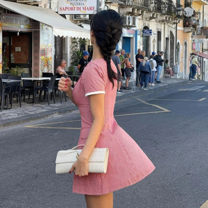 Robe mini pour femme, style bureau, col en V, boutonnée sur le devant, imprimé écossais, tissée, taille naturelle, écologique, tenue de travail, en promotion - Product Image 3