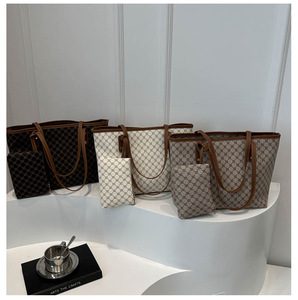 SH0011 Ensemble Deux Pièces <span class=keywords><strong>Grand</strong></span> Volume 8L <span class=keywords><strong>Sac</strong></span> Fourre-Tout Étanche en PU <span class=keywords><strong>avec</strong></span> Doublure en Polyester Rouge <span class=keywords><strong>Sac</strong></span> à Main <span class=keywords><strong>Fermeture</strong></span> <span class=keywords><strong>Éclair</strong></span> pour Filles Toutes Saisons - Product Image 5
