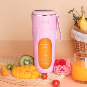 Presse-agrumes électrique multifonctionnel portable pour fruits et légumes frais avec écran LCD et recharge USB, idéal pour les voyages en famille et les activités de plein air - Product Image 4