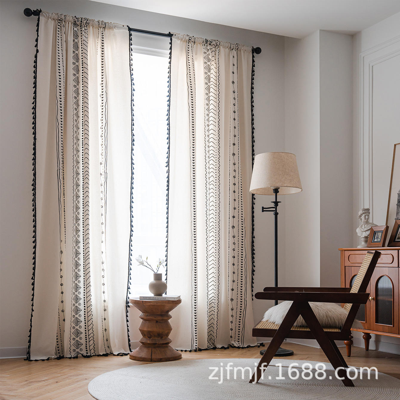 geometric circle black tassel curtain