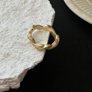 Bague en argent pur S925, motif torsadé vintage, design de niche, bijoux légers et tendance, simple, empilable, incrustation en forme de chiffre - Product Image 4