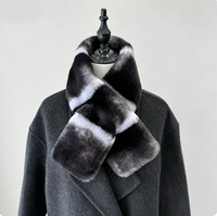 Écharpe en fausse fourrure rayée color block motif lapin, design croisé, douce et moelleuse, cache-cou pour femme adulte, idéale pour mélanger avec un manteau d'hiver