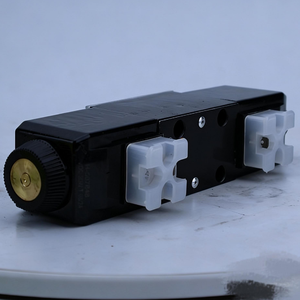 Válvulas Hidráulicas DG4V-5-2B-U-T-100 DG4V-5-0C-U-T-100 DG4V-5-7C-U-H-100 Control Direccional Hidráulico 24v - Product Image 4