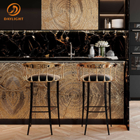 Luxuriöser Moderner Hochhocker aus Massivem Messing und Holz für Zuhause, Gastronomie, Hotelrezeption und Musterzimmer