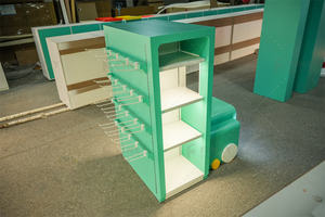 Mobiliario de Tienda de Dulces de Dibujos Animados Estanterías de Exhibición para Tienda de Golosinas Vitrina Expositora de Dulces con Carrito - Product Image 3