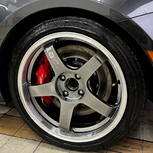 Jantes en alliage NJQS Wheels Factory en gros pour la course, 15-19 pouces, 4X100 5X112 5X114.3, Flow Forming, légères, Sport GT - Product Image 1