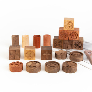 Ensemble diffuseur en bois pour voiture, ornement d'aromathérapie portable pour intérieur, bois massif de hêtre et noyer, décoratif, sans électricité - Product Image 1