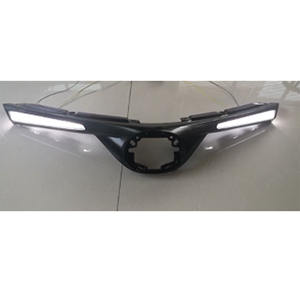 تعديل الشبك الأمامي عالي الجودة مع كشاف لسيارة تويوتا راف 4 2016-2019 النسخة الأمريكية XLE - Product Image 1