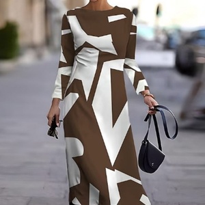 เดรสผู้หญิงคุณภาพสูงแบบขายส่ง OEM แฟชั่นฤดูใบไม้ร่วงฤดูหนาว ลายพิมพ์เรขาคณิต คอกลม แขนยาว ความยาวปานกลาง - Product Image 3