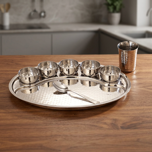 Elegante juego Thali ovalado de 8 piezas Ideal para servir comidas tradicionales Perfecto para eventos de regalo de uso diario - Product Image 4