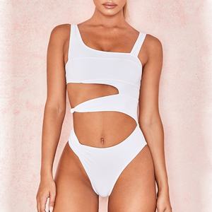 Traje de Baño de Talla Grande, Color Sólido, de Una Pieza con Hombro Descubierto, Bikini de Secado Rápido con Tirantes en V y Sujetador Push-Up, Spandex/Poliéster - Product Image 1
