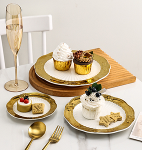 Assiettes en porcelaine de luxe écologiques avec bordure dorée électro-plaquée, pour desserts, repas raffinés, hôtels, mariages, vente en gros de vaisselle - Product Image 5