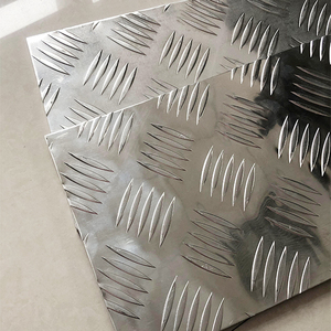Fabricant chinois fournit des tôles d'<span class=keywords><strong>aluminium</strong></span> gaufrées de 0,5 <span class=keywords><strong>mm</strong></span> d'épaisseur, des tôles d'<span class=keywords><strong>aluminium</strong></span> à motif damier, des plaques antidérapantes en <span class=keywords><strong>aluminium</strong></span> de 12 <span class=keywords><strong>mm</strong></span> - Product Image 5