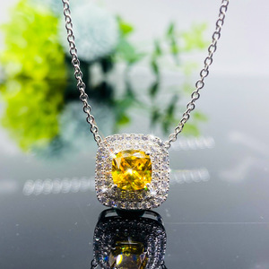 Collana con Ciondolo a Forma di Cuscino per Donne, Design Geometrico Semplice, Collana da Indossare Quotidianamente - Product Image 3