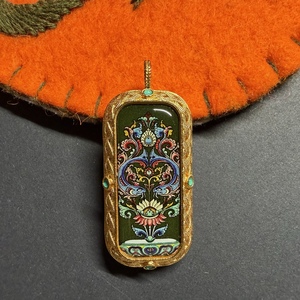 Ciondolo Tara Verde: Dipinto a Mano, Placcato in Oro. Purificazione Profonda e Manifestazione Rapida. - Product Image 6