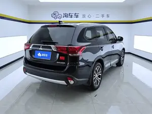 Véhicule d'<span class=keywords><strong>occasion</strong></span> en excellent état, en promotion : Mitsubishi Outlander <span class=keywords><strong>Essence</strong></span> 2018, 4 cylindres, 7 places, sièges en cuir, conduite à gauche - Product Image 3