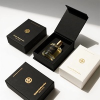 Boîte cadeau blanche de luxe haut de gamme personnalisée pour bouteille de parfum et cosmétiques Encre de soja magnétique et recyclable pour FSC avec une éponge
