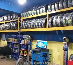 Scaffale per pneumatici in ferro popolare personalizzato