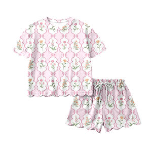 GSSO3271 Conjunto de Ropa Infantil Personalizado para Niña Activa con Estampado de Flores Rosas, Venta al Por Mayor, Manga Corta - Product Image 1