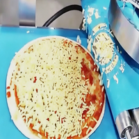 Ligne de production de pizzas surgelées Longyu automatiques, type Pide turc, Peinirli grec, pizza longue en forme de bateau fourrée au fromage et cuite sur pierre