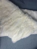 Couverture de lit en fourrure de lapin véritable jaune-brun de luxe, idéale pour l'affichage en showroom, la décoration de villas et d'hôtels, ou comme écharpe de lit décorative.