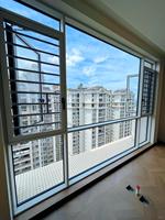 Ventanas Abatibles con Rotura de Puente Térmico de 180° de Ancho, Doble Acristalamiento, Persiana Enrollable de Acero Inoxidable para Cocina