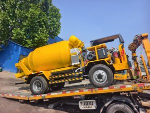 Camion malaxeur à béton HOWO 6x4 10CBM de fabrication chinoise, certifié CE ISO, à <span class=keywords><strong>prix</strong></span> compétitif, tambour haute résistance personnalisable - Product Image 3
