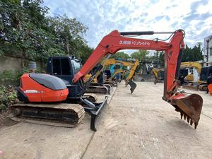 Miniexcavadora Usada Kubota KX183-3 Roja con Motor, Caja de Cambios, Bomba, Brazo Hidráulico y Cucharón, 8300 kg, 0-2000 Horas - Product Image 3