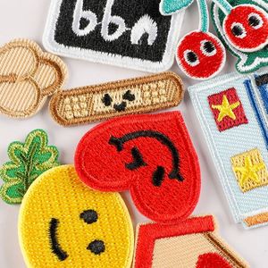 Mini parche termoadhesivo con bordado lindo de casa, tienda de campaña, libro, hoja, llave, caca, cereza y caca para etiqueta de equipaje y decoración de bolsos - Product Image 3