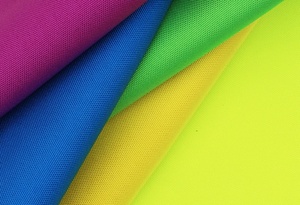 Tissu Oxford 100% polyester enduit PU imperméable 420D 600D 900D 1200D 1680D pour bagages, tentes, housses de voiture, imperméables et vêtements - Product Image 3