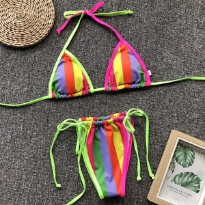 Oferta Especial: Conjunto de Bikini de 2 Piezas para Mujer con Estampado Floral Brillante, Diseño Personalizado, Sujetador Push-up con Cordones y Logotipo Frontal, y Volantes, Ropa de Playa - Product Image 5