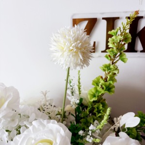 Fleurs de mariage blanches Inspiration Sweetheart Table Aisle Centerpiece avec Baby Breath Roses Jacinthes Arrangement floral doux - Product Image 4