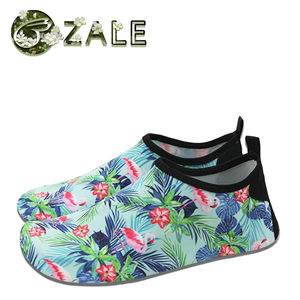 <span class=keywords><strong>Chaussures</strong></span> pieds nus en forme de flamant Offre Spéciale pour adultes <span class=keywords><strong>chaussures</strong></span> de plage à séchage rapide personnalisées toutes les tailles disponibles - Product Image 6