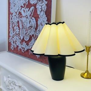 Lámpara de Noche de Madera Original Pequeña de Estilo Retro con Pantalla Plegable en Forma de Pétalo, Arte Decorativo de Madera de Estilo Chino Nuevo para Mesita de Noche Romántica - Product Image 5