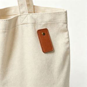 Sac fourre-tout minimaliste en mélange de lin et de coton avec accent en cuir et fermeture magnétique, style designer pour le quotidien - Product Image 2