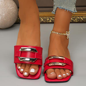 女性用フラットスリッパ9色新デザインベルトバックルアクセサリーサンダルビッグサイズ35-43工場直販 - Product Image 5