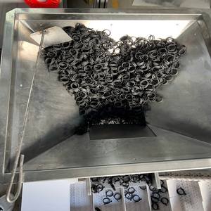 0.01 मिमी सटीकता के साथ स्टैम्पिंग भागों के लिए ccd दृष्टि निरीक्षण छंटाई मशीन अंक 60-200 pcs/min - Product Image 2