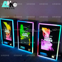 Mini distributeur automatique mural de 32 pouces avec écran tactile, SDK intégré, gestion cloud, vérification d'âge par pièces de monnaie, pour boissons et cigarettes