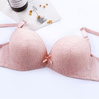 Soutien-gorge à armatures en dentelle de style traditionnel pour femme, bretelles réglables, confortable, respirant, avec soutien push-up, lingerie quotidienne