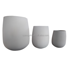 Vase de sol en argile fibreuse sculpté à la main, style nordique moderne européen, luxueux, écologique, durable, léger, avec trou de drainage pour - Product Image 1