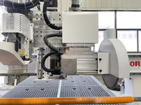 Routeur CNC 1325 1530 2030 ATC avec changeur d'outils et lame de scie de 600mm pour une coupe efficace du bois