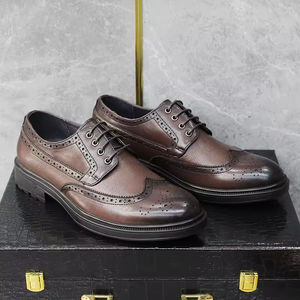 Chaussures habillées décontractées pour hommes en cuir gravé de haute qualité, fabriquées à la main avec trois coutures Goodyear, luxueuses et éternelles - Product Image 1