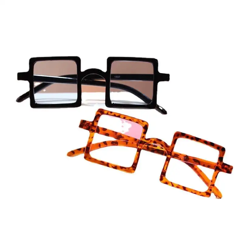2023 New Trend Sunshade Kids Sun Glasses Wholesale Unisex Child Square Sunglasses PC Car Accessories Black Glasses 2pcs Furtey