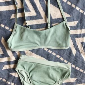 Maillot de bain une pièce pour femme à imprimé tropical et motif uni, avec bretelles en crochet et armatures, découpé, pour la plage - Product Image 1