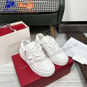 Nuevas Zapatillas de Skateboarding con Cordones y Suela Gruesa de Color Sólido para Hombre y Mujer, Zapatos Planos Blancos Casuales, Zapatos de Pareja Coreanos Valentinoing - Product Image 5